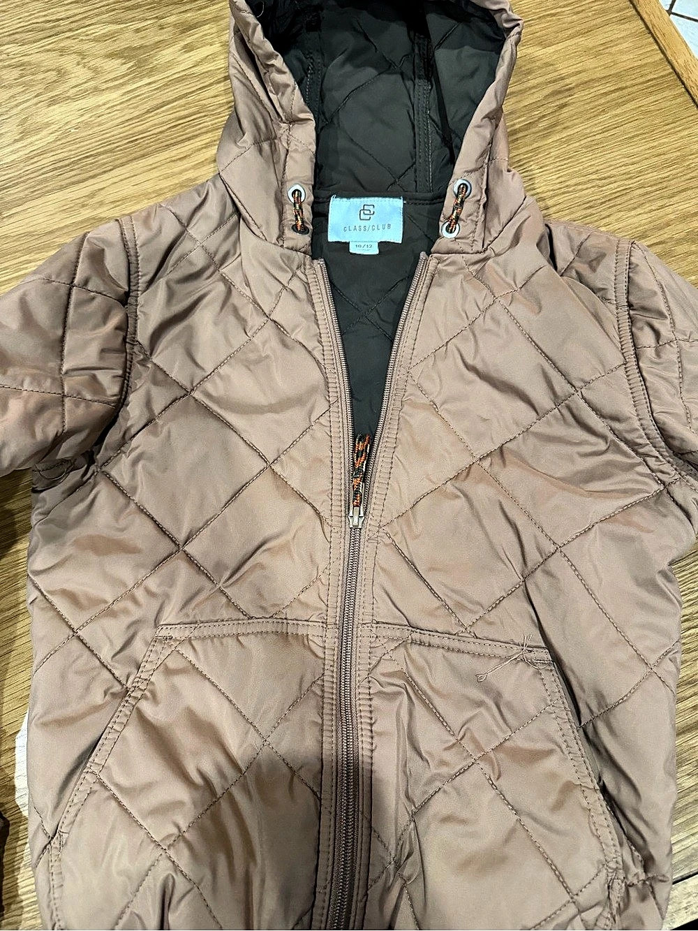 Class Club Quilted Hooded Puffer Jacket in Brown